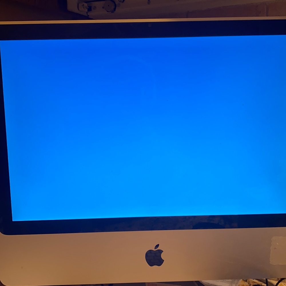 Apple Mac working